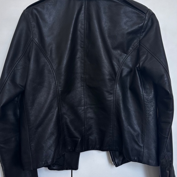 Leather jacket - Picture 2 of 8